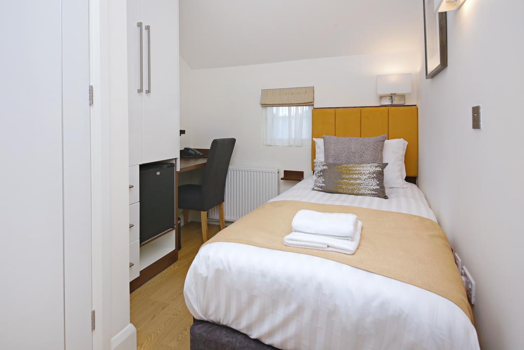 Imperial Guest House Ltd. Hounslow Habitación foto